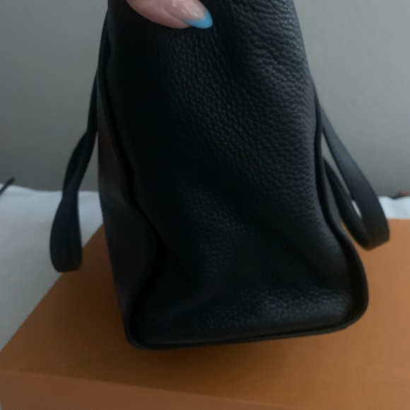 Kate Spade Black Tote Bag w/matching wallet - Picture 5 of 16